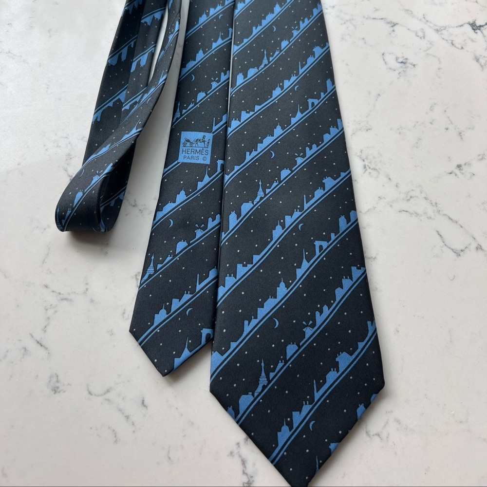 Hermès Black and Blue Patterned Tie